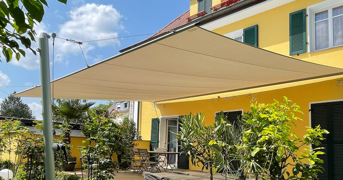 SunFurl Aero Sonnensegel